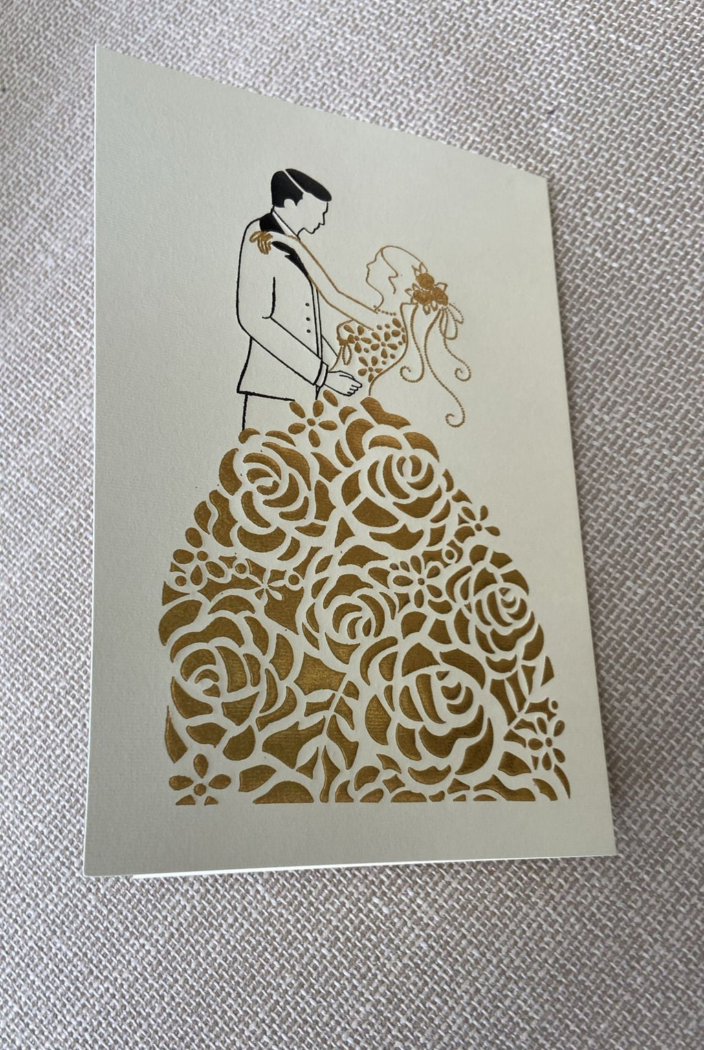 Lot de 25 faire-part mariage luxe – découpe florale dorée élégante